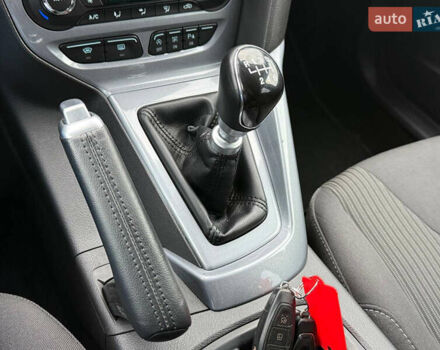 Белый Форд Фокус, объемом двигателя 1.6 л и пробегом 227 тыс. км за 8900 $, фото 49 на Automoto.ua