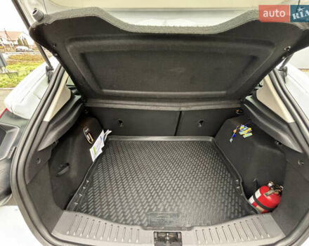 Білий Форд Фокус, об'ємом двигуна 1 л та пробігом 160 тис. км за 5990 $, фото 18 на Automoto.ua