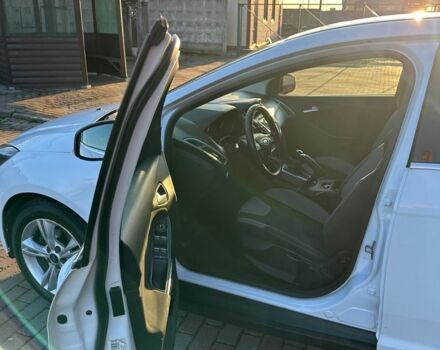 Белый Форд Фокус, объемом двигателя 1 л и пробегом 290 тыс. км за 4999 $, фото 1 на Automoto.ua