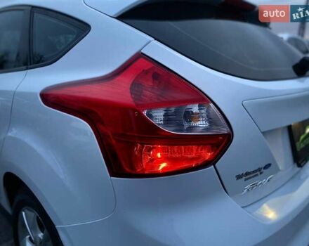 Белый Форд Фокус, объемом двигателя 2 л и пробегом 226 тыс. км за 6990 $, фото 11 на Automoto.ua