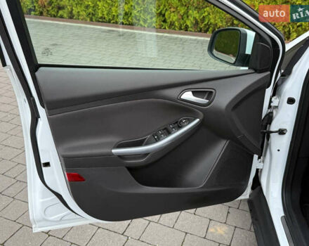 Белый Форд Фокус, объемом двигателя 1.6 л и пробегом 227 тыс. км за 8900 $, фото 40 на Automoto.ua