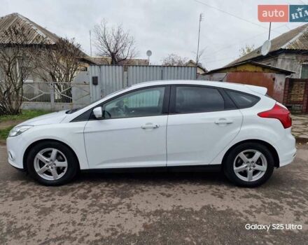 Белый Форд Фокус, объемом двигателя 1 л и пробегом 149 тыс. км за 5600 $, фото 1 на Automoto.ua