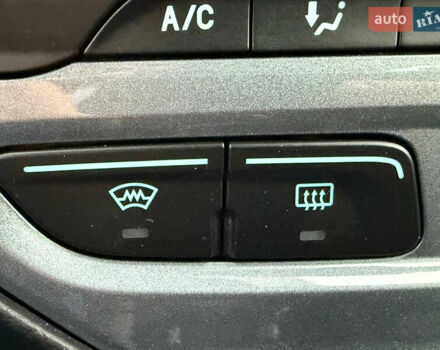 Белый Форд Фокус, объемом двигателя 1.6 л и пробегом 227 тыс. км за 8900 $, фото 52 на Automoto.ua