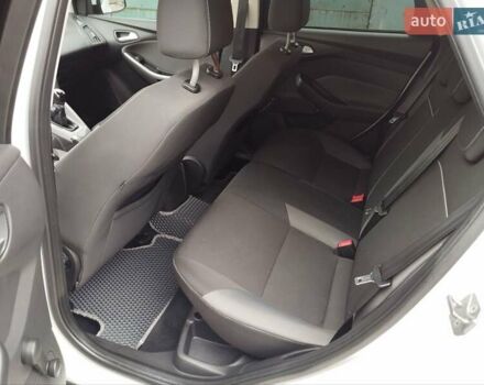 Белый Форд Фокус, объемом двигателя 1 л и пробегом 190 тыс. км за 5850 $, фото 8 на Automoto.ua