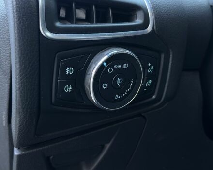 Белый Форд Фокус, объемом двигателя 1 л и пробегом 164 тыс. км за 5700 $, фото 17 на Automoto.ua