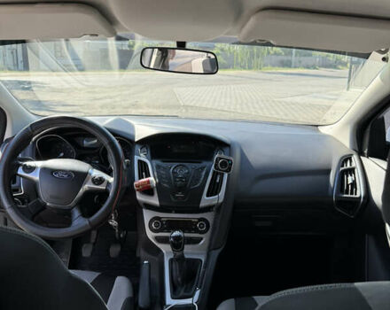 Белый Форд Фокус, объемом двигателя 1 л и пробегом 280 тыс. км за 5700 $, фото 7 на Automoto.ua