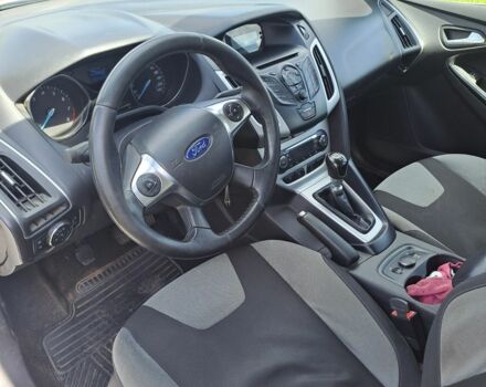 Білий Форд Фокус, об'ємом двигуна 1 л та пробігом 212 тис. км за 6300 $, фото 4 на Automoto.ua