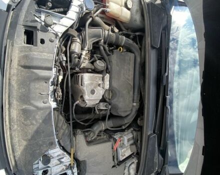 Белый Форд Фокус, объемом двигателя 1 л и пробегом 240 тыс. км за 4700 $, фото 5 на Automoto.ua