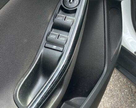 Білий Форд Фокус, об'ємом двигуна 1 л та пробігом 244 тис. км за 5650 $, фото 14 на Automoto.ua