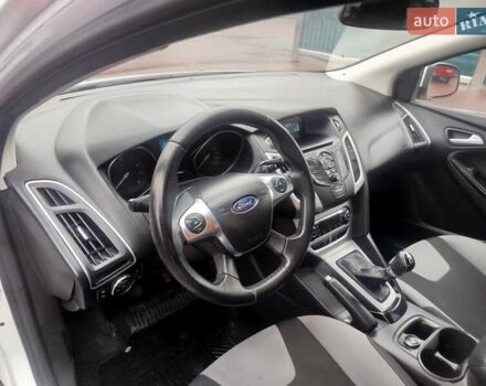 Белый Форд Фокус, объемом двигателя 1 л и пробегом 290 тыс. км за 6000 $, фото 6 на Automoto.ua