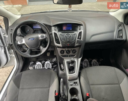 Белый Форд Фокус, объемом двигателя 1.56 л и пробегом 260 тыс. км за 7399 $, фото 8 на Automoto.ua