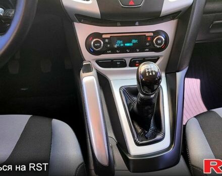 Форд Фокус 2013 в Харькове на Automoto.ua Белый Форд Фокус, объемом двигателя 1 л и пробегом 200 тыс. км за 5750 $, фото 7 на Automoto.ua