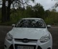 Белый Форд Фокус, объемом двигателя 1 л и пробегом 160 тыс. км за 6000 $, фото 1 на Automoto.ua