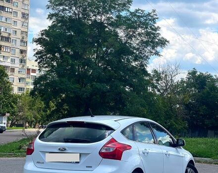 Белый Форд Фокус, объемом двигателя 1 л и пробегом 131 тыс. км за 4700 $, фото 1 на Automoto.ua