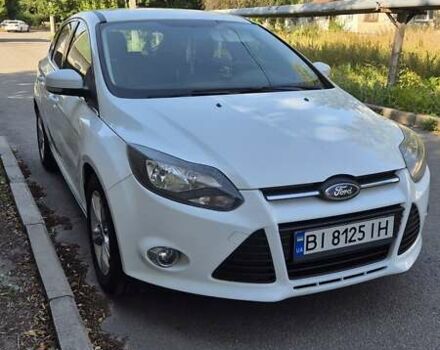 Форд Фокус 2013 в Полтаве на Automoto.ua Белый Форд Фокус, объемом двигателя 1 л и пробегом 160 тыс. км за 6450 $, фото 2 на Automoto.ua