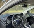 Белый Форд Фокус, объемом двигателя 1 л и пробегом 172 тыс. км за 5700 $, фото 7 на Automoto.ua