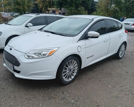 Білий Форд Фокус, об'ємом двигуна 0 л та пробігом 120 тис. км за 6500 $, фото 5 на Automoto.ua