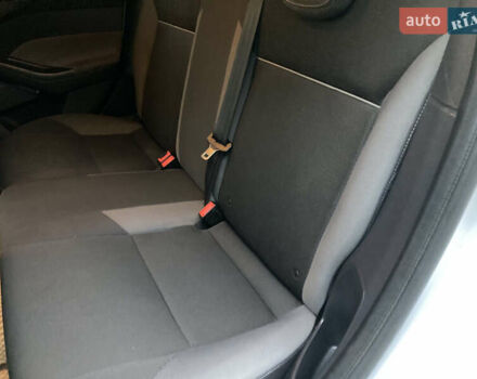 Форд Фокус 2014 в Одессе на Automoto.ua Белый Форд Фокус, объемом двигателя 1 л и пробегом 111 тыс. км за 4999 $, фото 26 на Automoto.ua