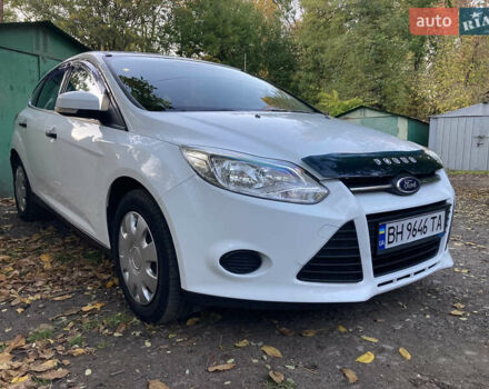 Форд Фокус 2014 в Одессе на Automoto.ua Белый Форд Фокус, объемом двигателя 1 л и пробегом 111 тыс. км за 4999 $, фото 3 на Automoto.ua