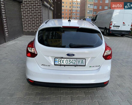 Білий Форд Фокус, об'ємом двигуна 0 л та пробігом 117 тис. км за 7900 $, фото 6 на Automoto.ua