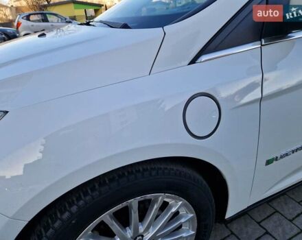 Білий Форд Фокус, об'ємом двигуна 0 л та пробігом 65 тис. км за 5999 $, фото 21 на Automoto.ua