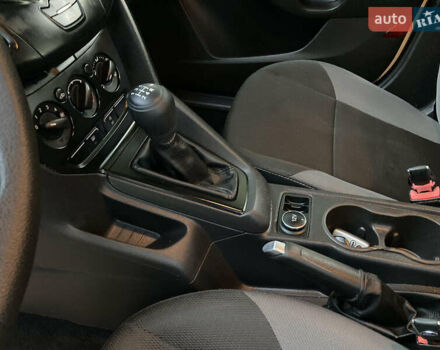 Форд Фокус 2014 в Одессе на Automoto.ua Белый Форд Фокус, объемом двигателя 1 л и пробегом 111 тыс. км за 4999 $, фото 23 на Automoto.ua