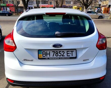 Форд Фокус 2014 у Одесі на Automoto.ua Білий Форд Фокус, об'ємом двигуна 1 л та пробігом 137 тис. км за 7100 $, фото 4 на Automoto.ua