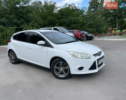 Белый Форд Фокус, объемом двигателя 1 л и пробегом 185 тыс. км за 5200 $, фото 1 на Automoto.ua