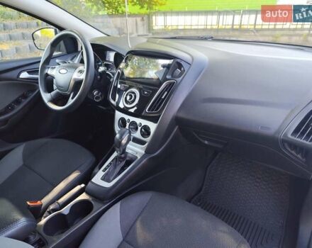 Белый Форд Фокус, объемом двигателя 2 л и пробегом 163 тыс. км за 7999 $, фото 13 на Automoto.ua