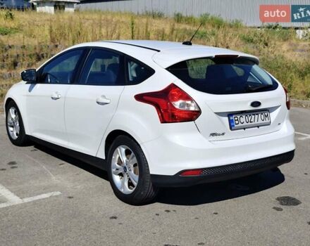 Белый Форд Фокус, объемом двигателя 2 л и пробегом 163 тыс. км за 7999 $, фото 5 на Automoto.ua