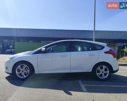 Белый Форд Фокус, объемом двигателя 2 л и пробегом 163 тыс. км за 7999 $, фото 3 на Automoto.ua