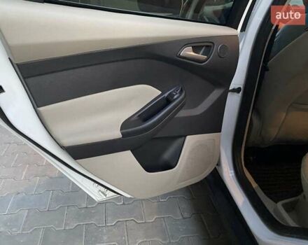 Белый Форд Фокус, объемом двигателя 0 л и пробегом 118 тыс. км за 7400 $, фото 18 на Automoto.ua