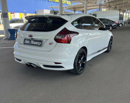 Белый Форд Фокус, объемом двигателя 2 л и пробегом 162 тыс. км за 8100 $, фото 7 на Automoto.ua