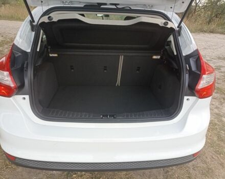 Белый Форд Фокус, объемом двигателя 2 л и пробегом 180 тыс. км за 7500 $, фото 4 на Automoto.ua