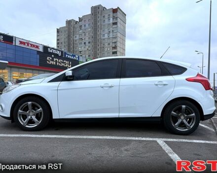 Білий Форд Фокус, об'ємом двигуна 1 л та пробігом 136 тис. км за 6000 $, фото 3 на Automoto.ua