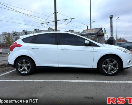 Білий Форд Фокус, об'ємом двигуна 1 л та пробігом 136 тис. км за 6000 $, фото 1 на Automoto.ua
