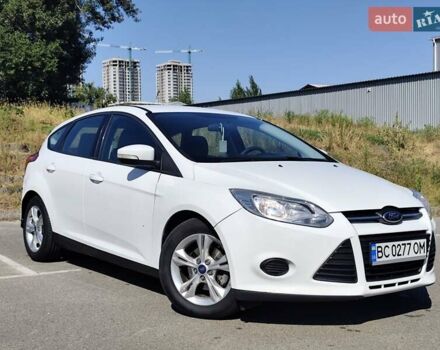 Белый Форд Фокус, объемом двигателя 2 л и пробегом 163 тыс. км за 7999 $, фото 2 на Automoto.ua