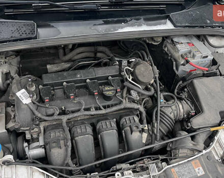 Белый Форд Фокус, объемом двигателя 2 л и пробегом 212 тыс. км за 8000 $, фото 16 на Automoto.ua