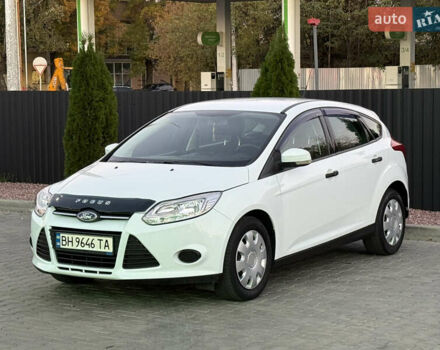 Форд Фокус 2014 в Одессе на Automoto.ua Белый Форд Фокус, объемом двигателя 1 л и пробегом 111 тыс. км за 5400 $, фото 2 на Automoto.ua