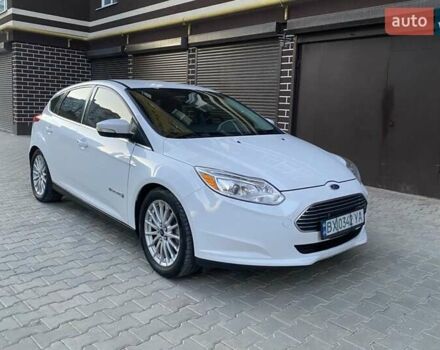 Белый Форд Фокус, объемом двигателя 0 л и пробегом 118 тыс. км за 7400 $, фото 6 на Automoto.ua