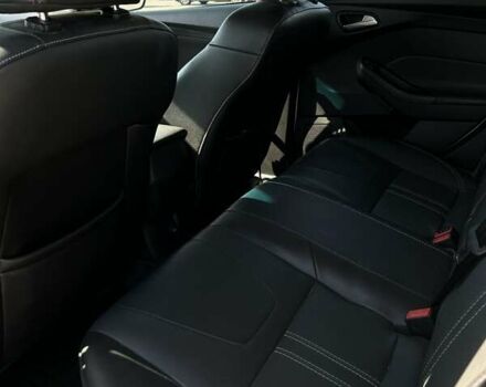 Белый Форд Фокус, объемом двигателя 2 л и пробегом 161 тыс. км за 8900 $, фото 9 на Automoto.ua