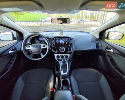 Белый Форд Фокус, объемом двигателя 2 л и пробегом 163 тыс. км за 7999 $, фото 21 на Automoto.ua