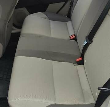 Форд Фокус 2014 в Киеве на Automoto.ua Белый Форд Фокус, объемом двигателя 2 л и пробегом 208 тыс. км за 5500 $, фото 8 на Automoto.ua