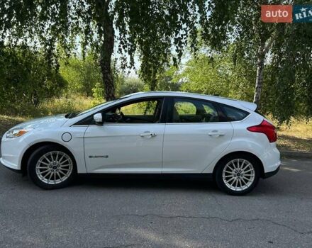 Белый Форд Фокус, объемом двигателя 0 л и пробегом 155 тыс. км за 6900 $, фото 2 на Automoto.ua