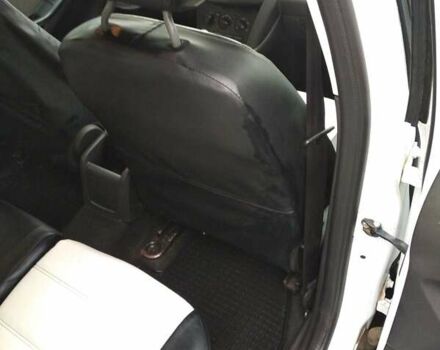 Білий Форд Фокус, об'ємом двигуна 1 л та пробігом 70 тис. км за 9500 $, фото 3 на Automoto.ua