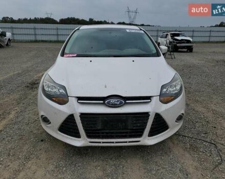 Білий Форд Фокус, об'ємом двигуна 2 л та пробігом 60 тис. км за 500 $, фото 4 на Automoto.ua