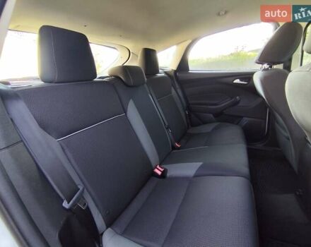 Белый Форд Фокус, объемом двигателя 2 л и пробегом 163 тыс. км за 7999 $, фото 18 на Automoto.ua