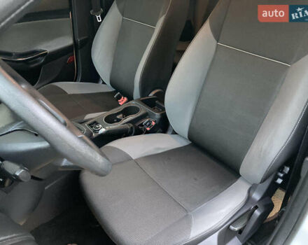 Форд Фокус 2014 в Одессе на Automoto.ua Белый Форд Фокус, объемом двигателя 1 л и пробегом 111 тыс. км за 4999 $, фото 21 на Automoto.ua