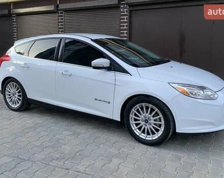 Белый Форд Фокус, объемом двигателя 0 л и пробегом 118 тыс. км за 7400 $, фото 7 на Automoto.ua