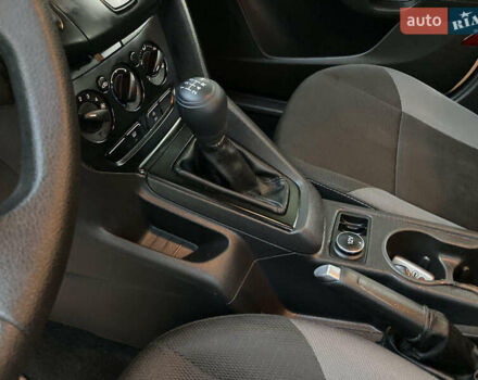 Форд Фокус 2014 в Одессе на Automoto.ua Белый Форд Фокус, объемом двигателя 1 л и пробегом 111 тыс. км за 4999 $, фото 25 на Automoto.ua